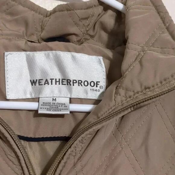Weatherproof quilted jacket detachable hood size medium - Picture 2 of 5